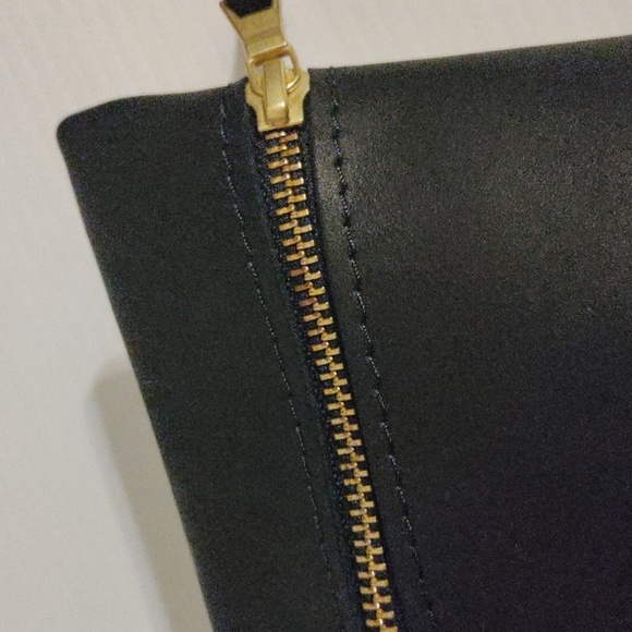 Black Portland Leather Goods Cosmetic Bag - Picture 4 of 9